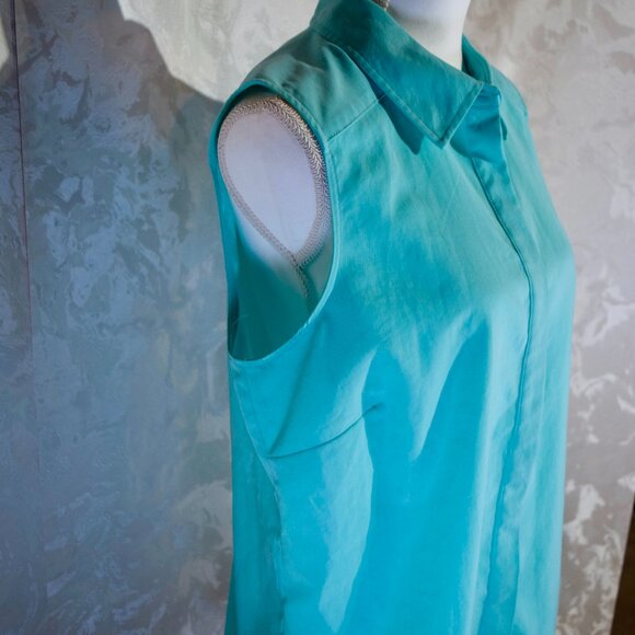 TravelSmith Women's Size L Turquoise Sleeveless Button-Up Blouse Travel Top - Picture 3 of 5